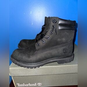 Black timberland boots